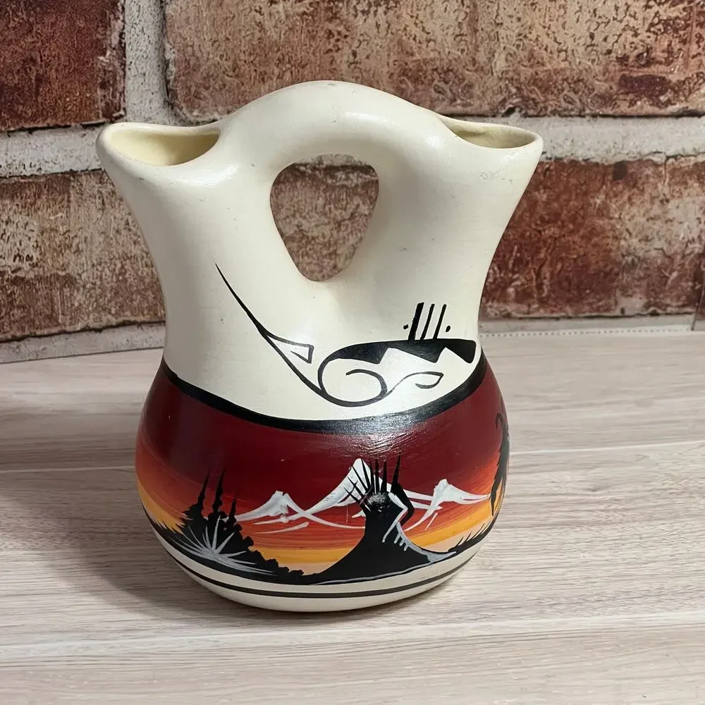 Gorgeous Vintage Hand Painted Navajo Native American Wedding Vase Artist Signed